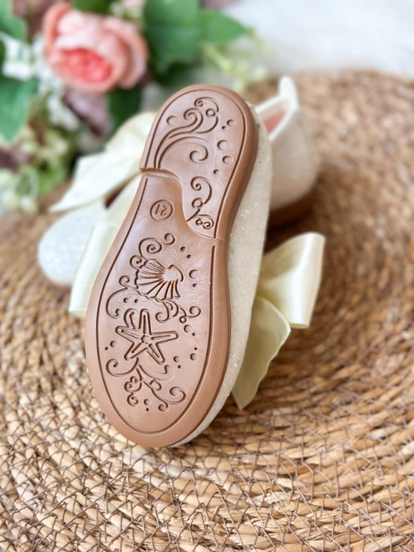 Saten Fiyonklu Beyaz Taşlı Simli Kız Çocuk Bebek Babet  - BEYAZ