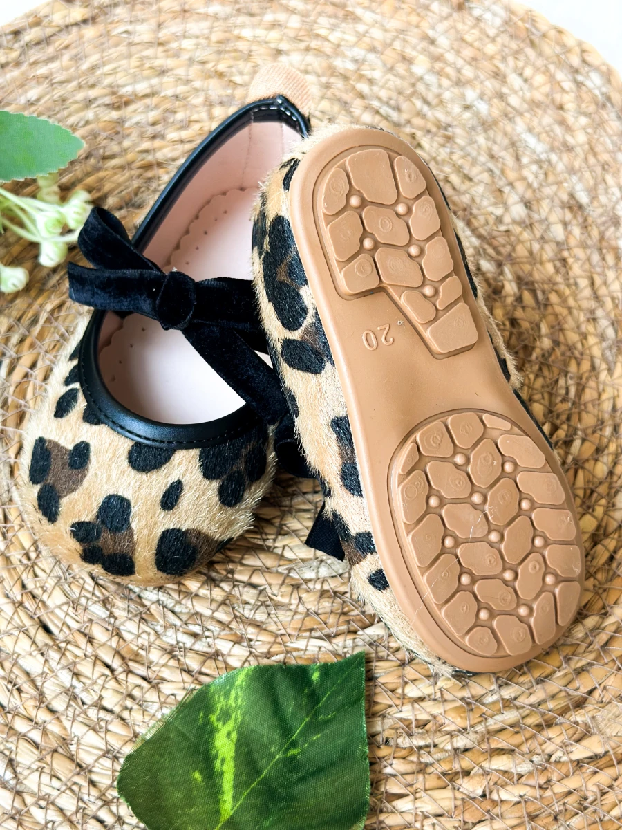 Kadife Fiyonklu Leopar Desenli Kız Çocuk Bebek Babet  - KAHVERENGİ