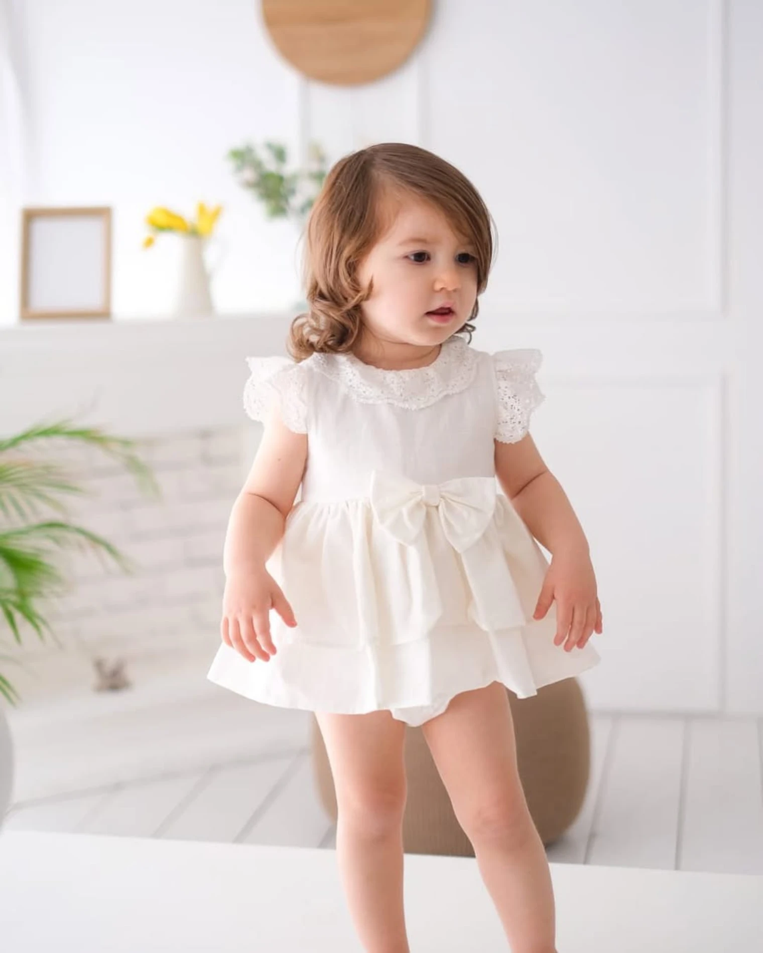 Dolly Fiyonklu Fırfırlı Bebek Romper - BEYAZ