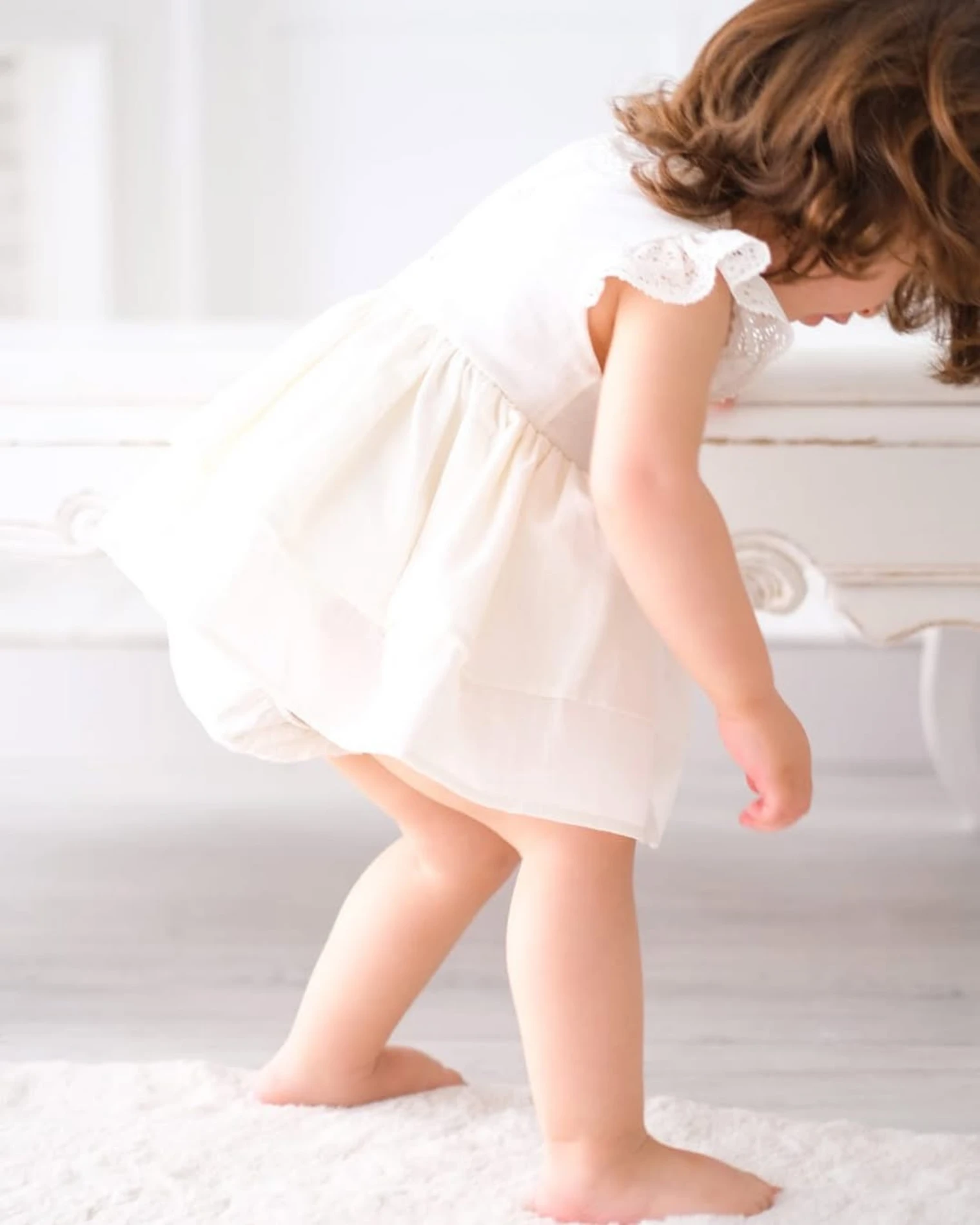 Dolly Fiyonklu Fırfırlı Bebek Romper - BEYAZ