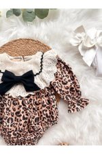 AMELIA Leopar Desenli Dantel Yaka Detaylı Fiyonklu Kız Bebek Çocuk Romper - Görsel 4
