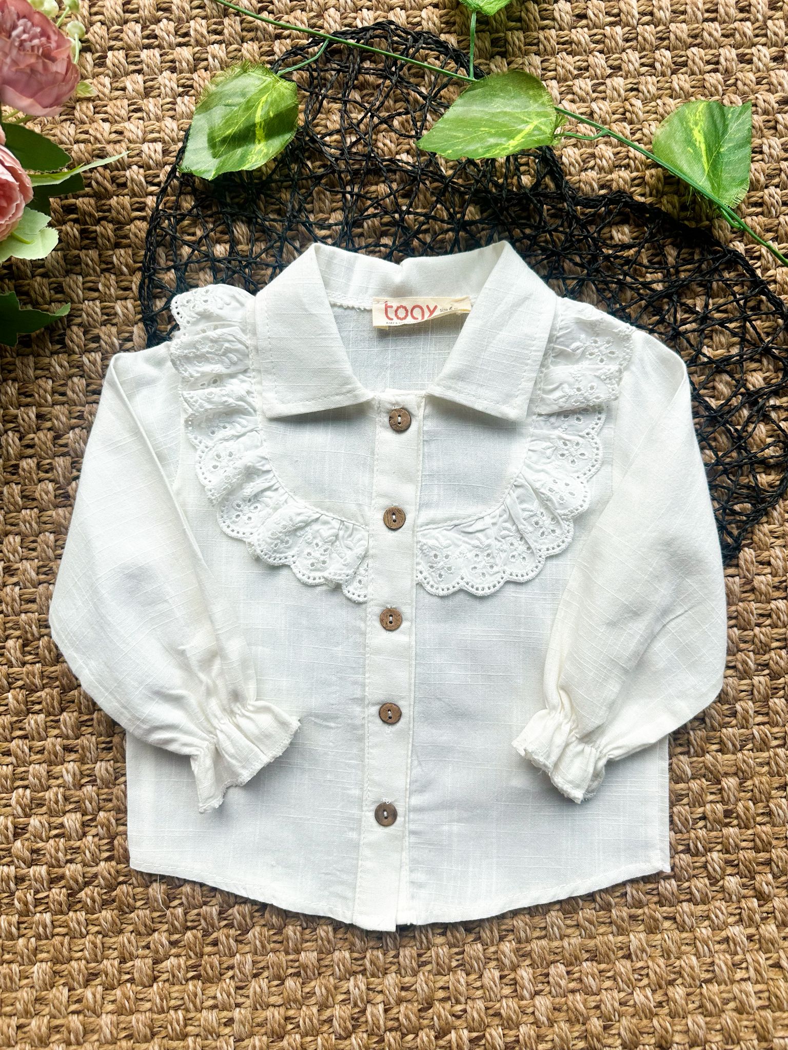 WhatsApp Image 2026-04-13 at 17.28.26 Keten Vintage Fistolu Kız Bebek Çocuk Bayramlık Gömlek - Görsel 1