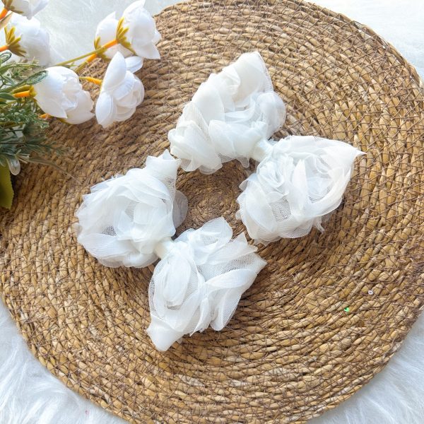 Beyaz Tül Gül Detaylı Kız Çocuk Bebek 2'li Toka