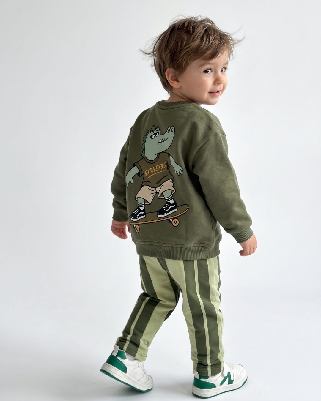 3 Erkek Çocuk Eşofman Takımı Baskılı Timsah Desenli Alt Üst Takım - Görsel 1